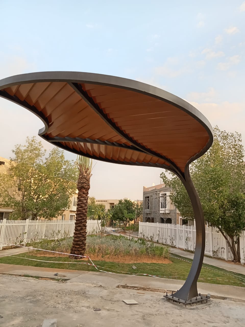 مظلة حديدية 2